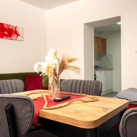 Serviceroom24 - Apartment 4 In Herten Wlan - Smart-Tv - 24-7 Check-In Und Kueche Экстерьер фото