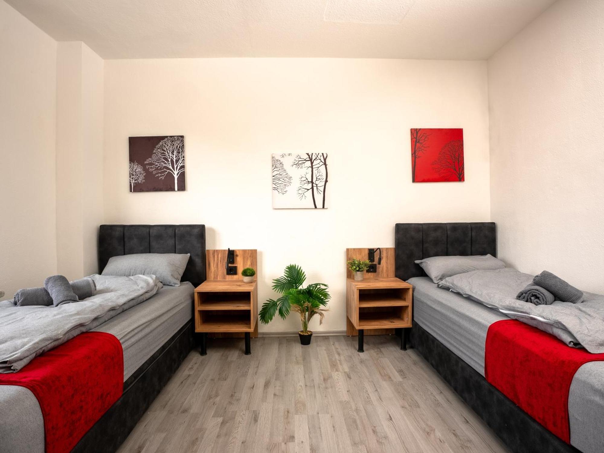 Serviceroom24 - Apartment 4 In Herten Wlan - Smart-Tv - 24-7 Check-In Und Kueche Экстерьер фото
