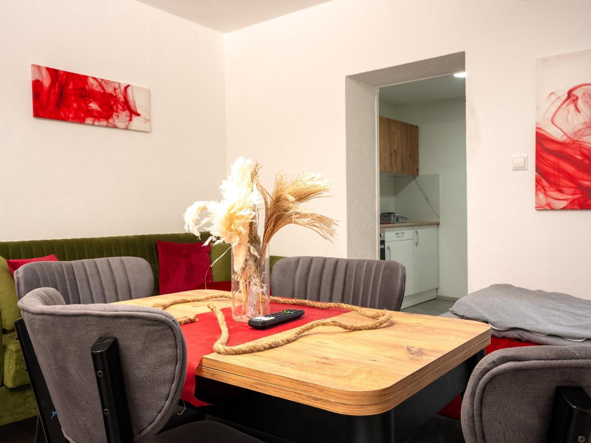 Serviceroom24 - Apartment 4 In Herten Wlan - Smart-Tv - 24-7 Check-In Und Kueche Экстерьер фото